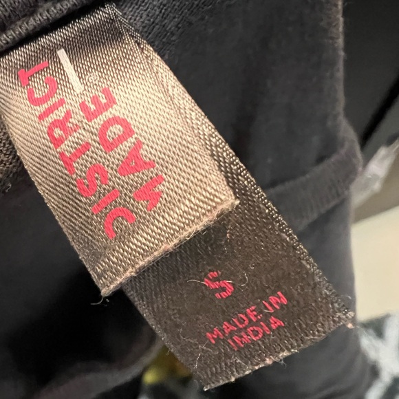 Orange Theory District Made Size Small Grey Shirt EUC - Picture 4 of 5